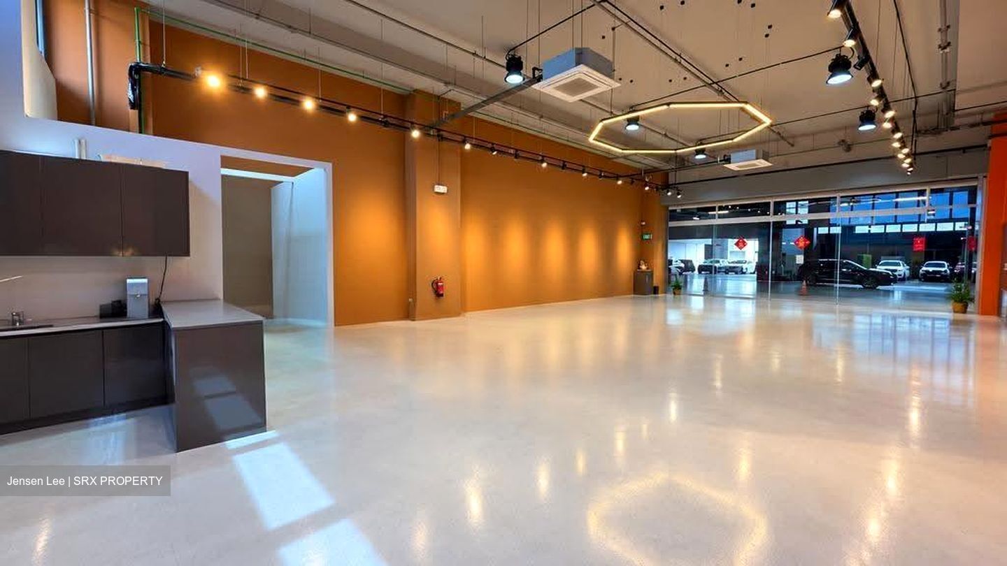 Carros Centre (D25), Factory #632379061